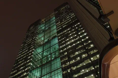Looking up at 1 Churchill Place, the Barclays building, in Canary Wharf.