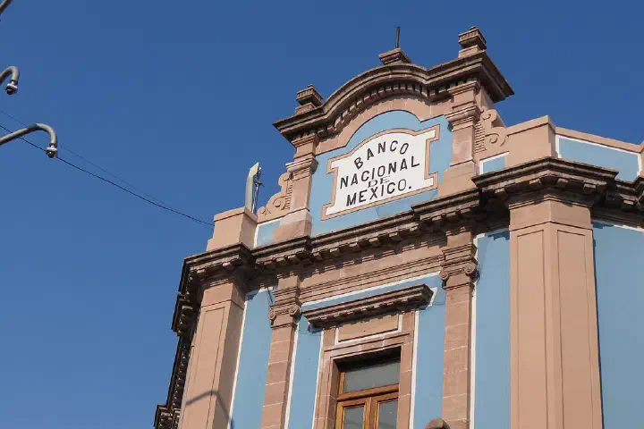 The former Banco Nacional de México building, now occupied by Elektra, designed by Refugio Reyes Rivas.