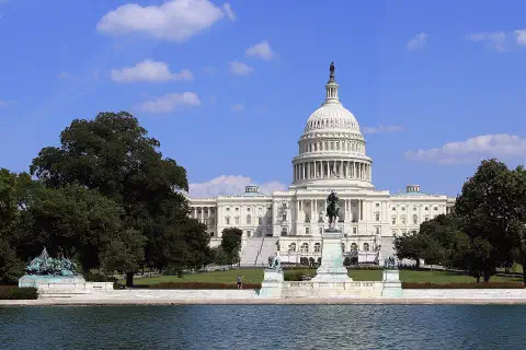The U.S. Capitol and the Grant Memorial.