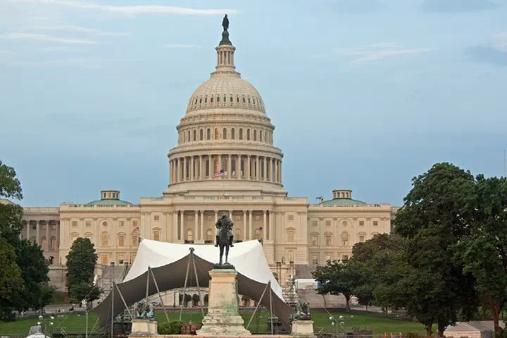 The United States Capitol from the west with the Ulysses S. Grant Memorial in the foreground.