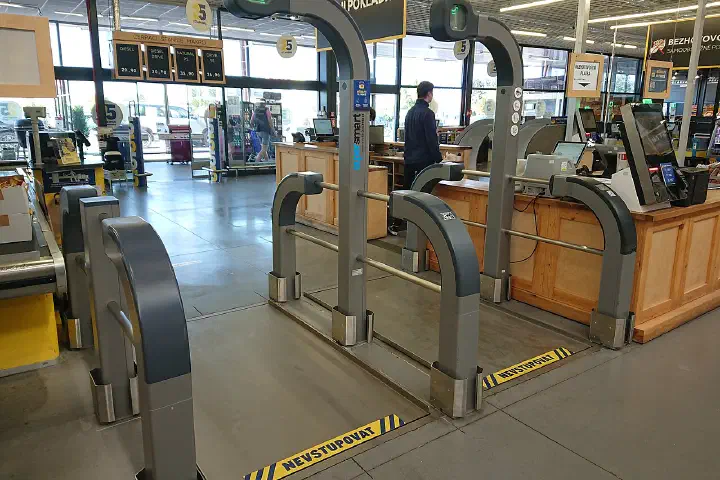 Interior of the makro cash &amp; carry store in the Průhonice–Čestlice retail park, Central Bohemian Region, Czech Republic