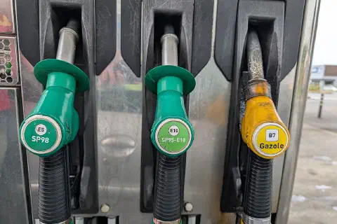 A gas pump in Lannion.