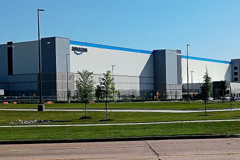An Amazon fulfillment warehouse in Baton Rouge, Louisiana, April 2025.