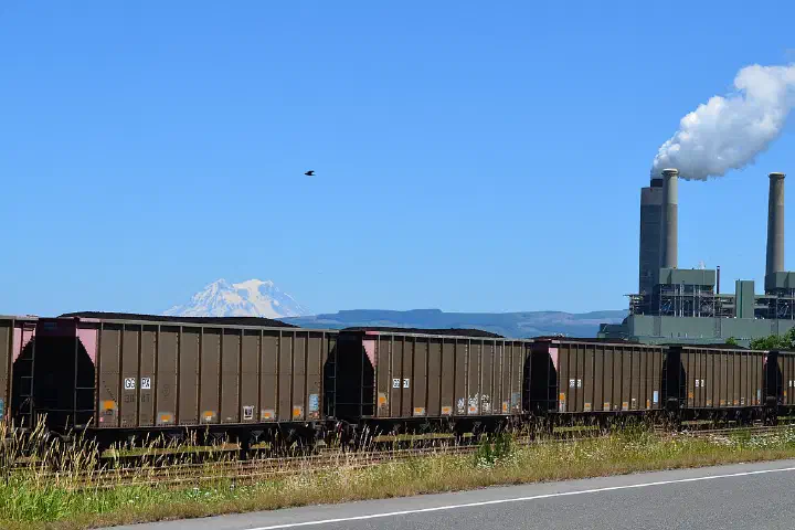 The Big Hanaford Power Station near Centralia, Washington, in operation with steam rising.