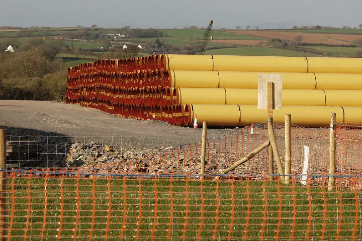 LNG pipeline construction, Sentry Cross, Milford Haven.