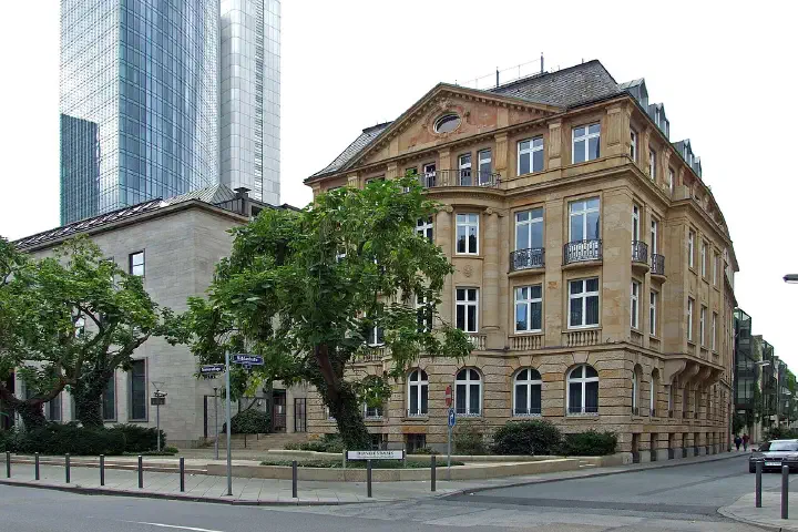 The Deutsche Bundesbank regional office on the Taunusanlage, Frankfurt am Main.