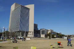 Federal Reserve Bank Building, Dallas, Texas, U.S.A., seen from Klyde Warren Park