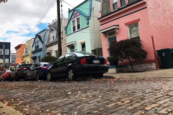 A row of townhouses in Cincinnati, Ohio.