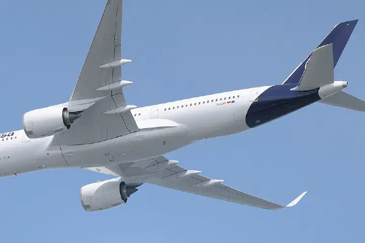 A new A350 on its transfer flight from the Airbus factory in Toulouse to Munich.