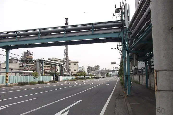 Chemical factories in Chidoricho, Kawasaki.