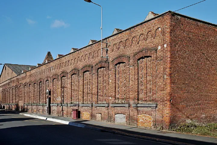 The former Motte-Bossut textile factory on Rue Victor Hugo in Leers.