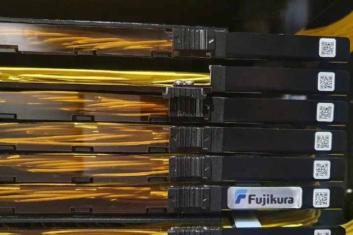 Fujikura optical fiber at the Science Museum.
