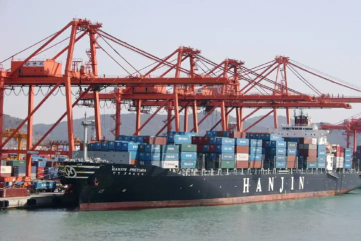 Container ship Hanjin Pretoria in Busan Port