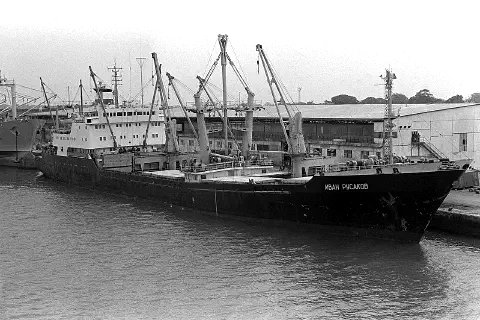 A starboard bow view of the Soviet cargo ship Nbah Pycakob in port during exercise Unitas XX