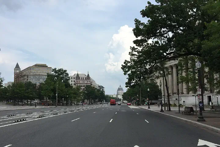 Looking southeast along Pennsylvania Avenue from 9th Street NW in Washington, D.C.
