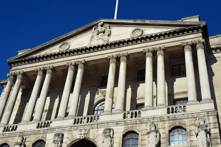 The façade of the Bank of England on Threadneedle Street.