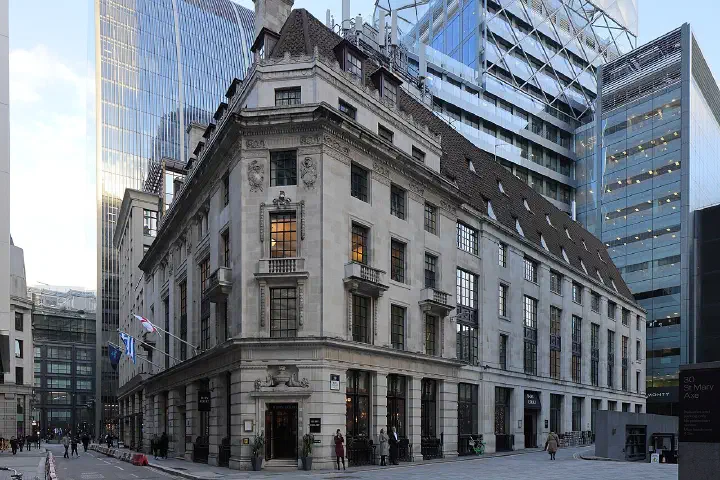38 St Mary Axe .mw-parser-output .messagebox{margin:4px 0;width:auto;border-collapse:collapse;border:2px solid