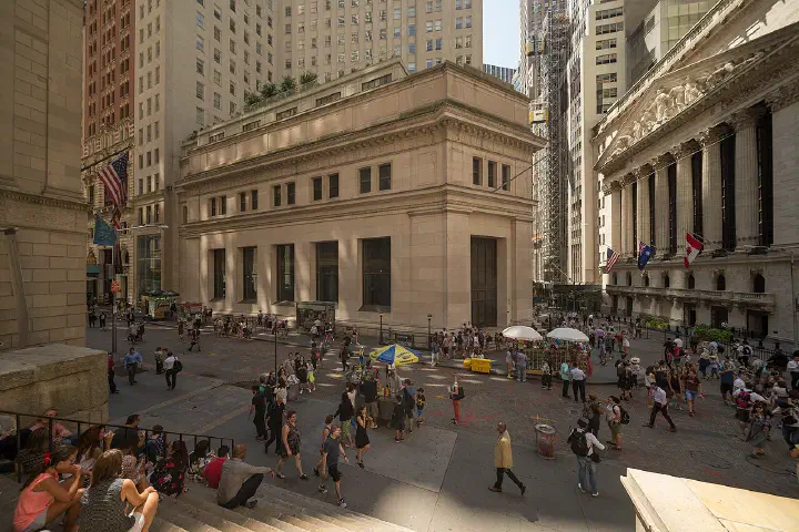 23 Wall Street (foreground) and 15 Broad Street (background) in the Financial District of Manhattan, New York.